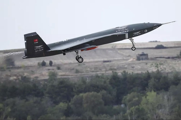 Bayraktar Kızılelma bir testi daha geçti