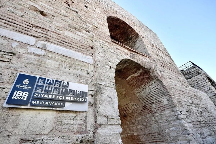 Mevlanakapı ve Silivrikapı Kara Surları açıldı