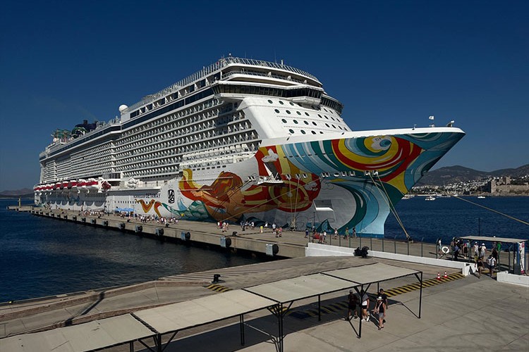 Bodrum'a kruvaziyerle 4 bin 630 yolcu geldi