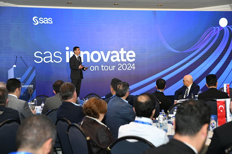 Veri ve Yapay Zeka: Sektörel İnovasyonun Kalbi İstanbul'da Attı