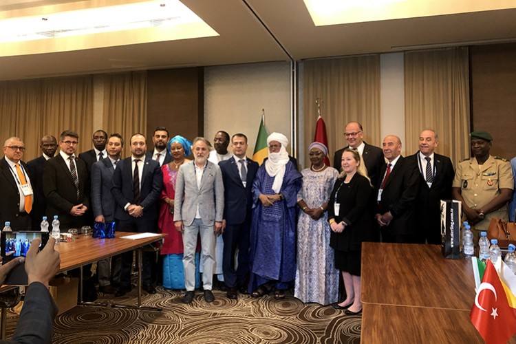 Afrika'ya açılım sürüyor