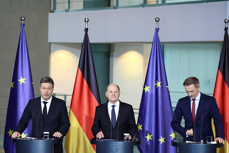 Almanya'da koalisyon ortakları bütçede anlaşmaya vardı