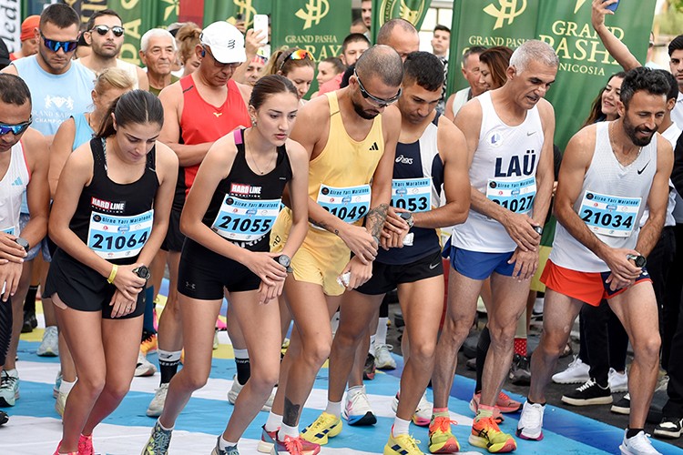 Girne Yarı Maratonunda adımlar dayanışma için atıldı