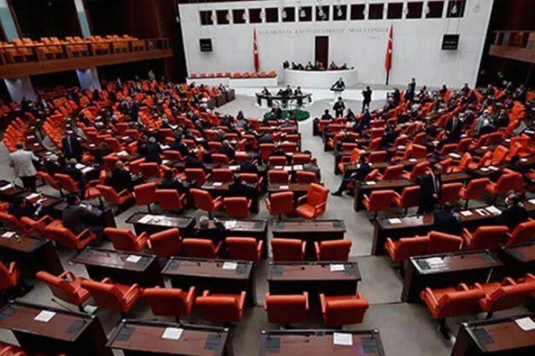 Sözleşmelilere kadro verilmesi TBMM'de görüşülecek