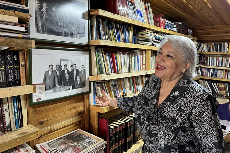 Konağın kapılarını kitapseverlere açtı