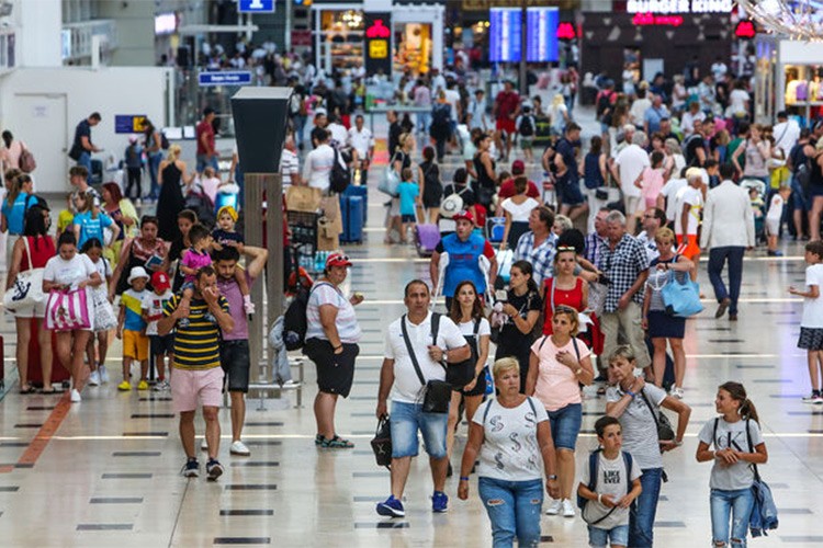 Antalya'ya gelen yabancı turist sayısı 15 milyona ulaştı