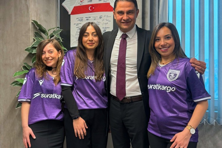 SÜRAT KARGO'DAN KADIN ÇALIŞANLARINA ANLAMLI HEDİYE