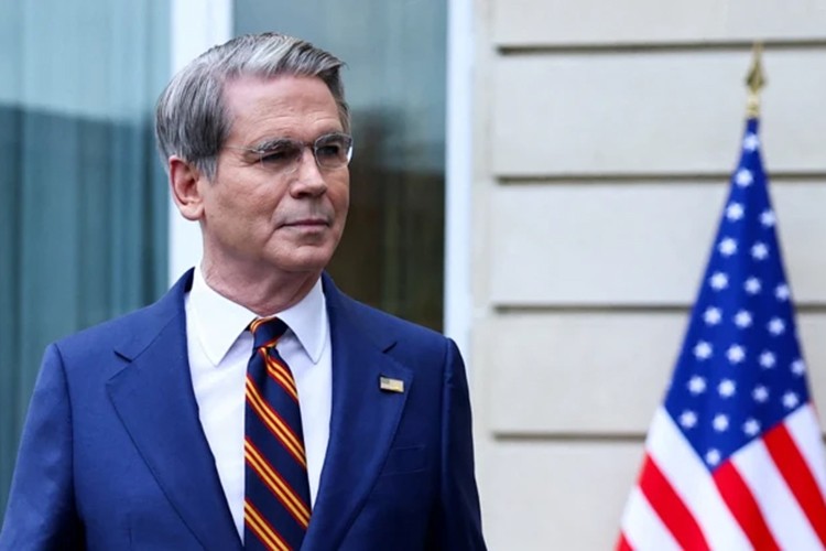 "Çin'in Hürmüz'ün açılmasında ABD'den daha çok çıkarı var"