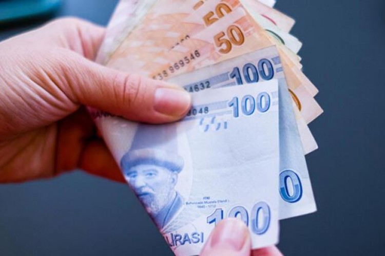 Emeklilerin aylık farkları yarın ödenecek