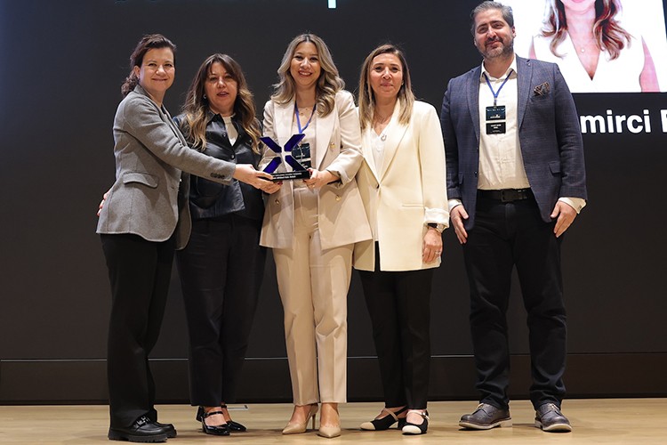 Tekstilde geleceğin kodları yazıldı