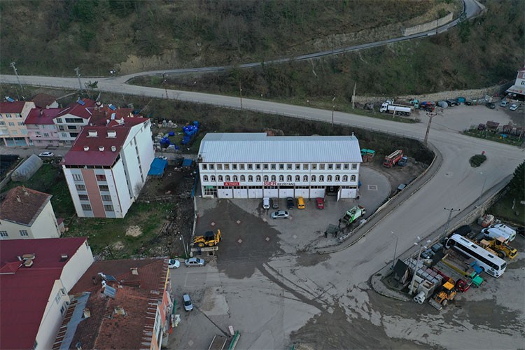 Fabrikaya dönen eski düğün salonu 24 kişiye iş kapısı oldu