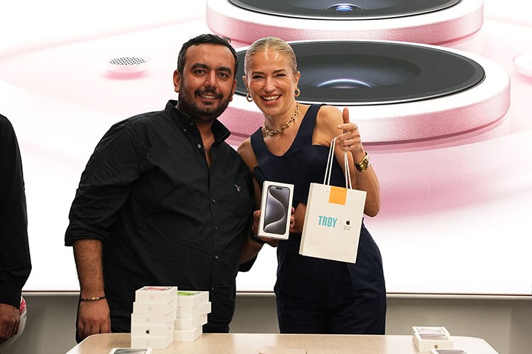 Troy, iPhone 15 satışlarına Galataport'ta düzenlediği etkinliklerle başladı