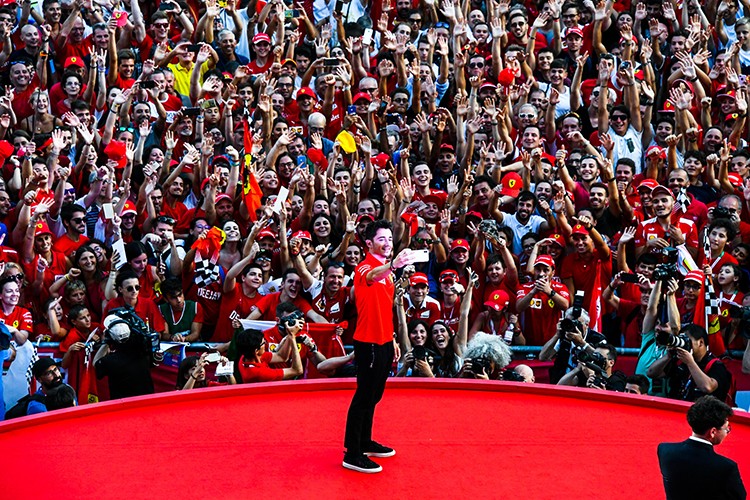 90. yılı kutlandı