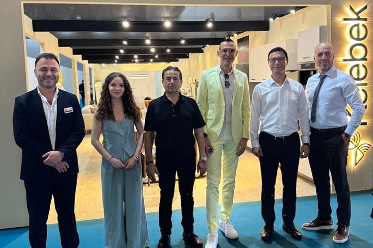 Kelebek Mobilya HIVE Furniture Show'da