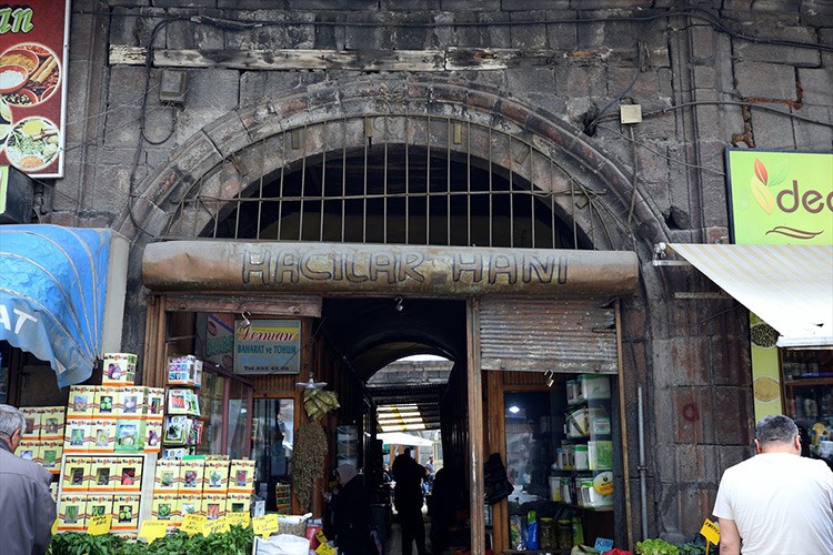 Tarihi Hacılar Hanı, eski ihtişamlı günlerine dönecek