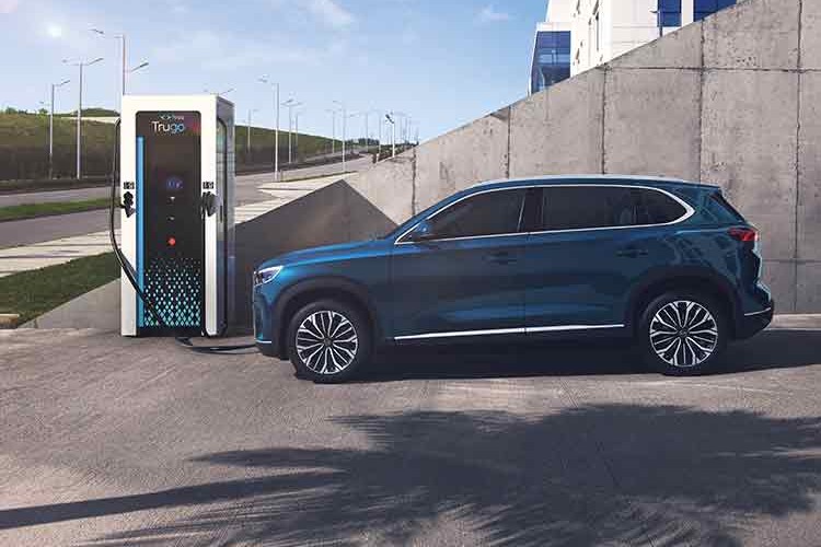 Hızlı şarj hizmeti veren ilk ve tek şirket