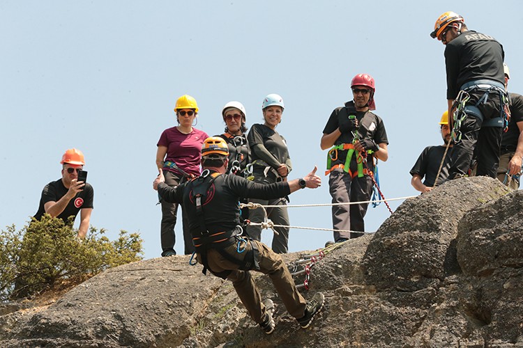Bolu'da "KARAKURT" üyeleri eğitimlerle afetlere hazırlanıyor
