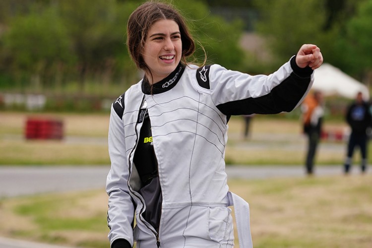 Ayşe Çebi İtalya'da Piste Çıkıyor