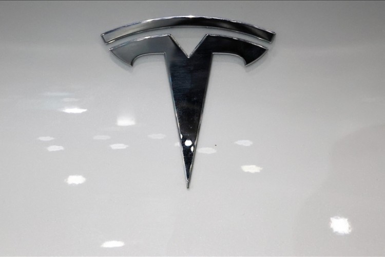 Tesla, 2024'te daha yavaş bir büyüme öngörüyor