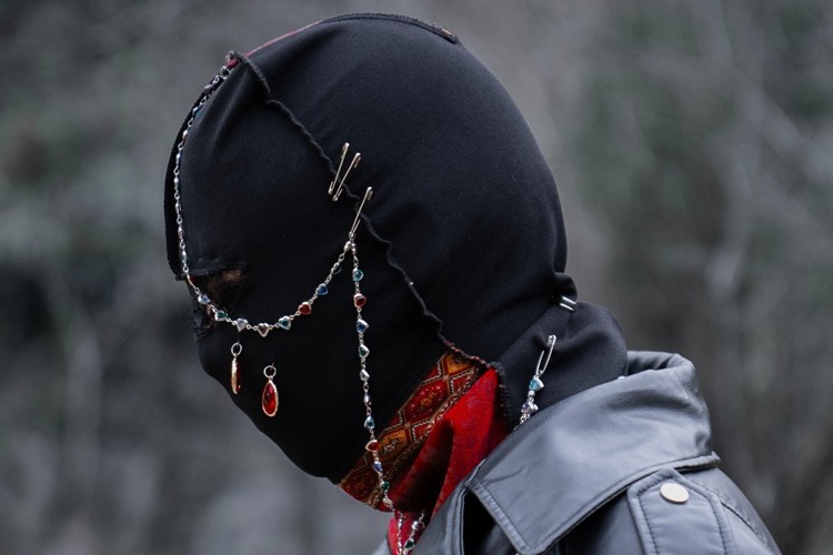 Artyy, Dokunaklı İlk Teklisi "Lütfen" ile müzikseverlerle buluştu!