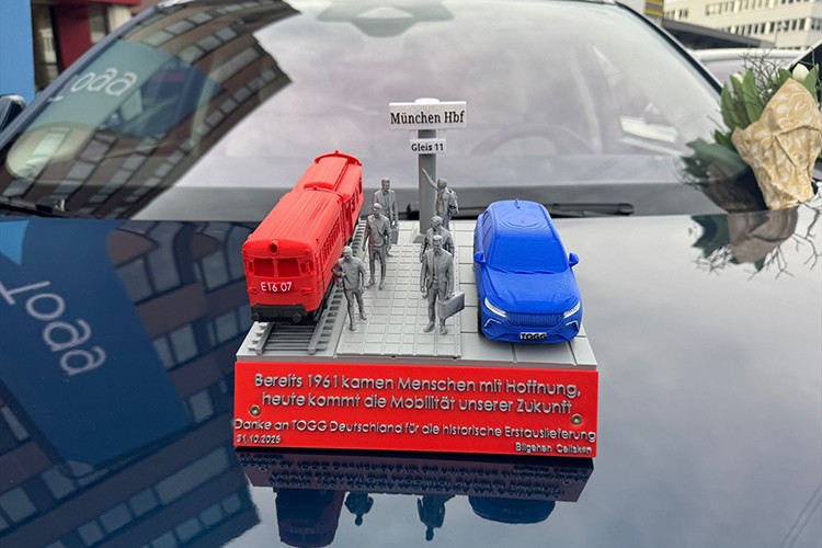 TOGG'un yetkililerine "1961 göç ve geleceğin mobilitesi" sürprizi