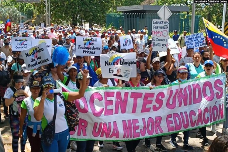 Venezuela'da İnsanca Maaş Talebi