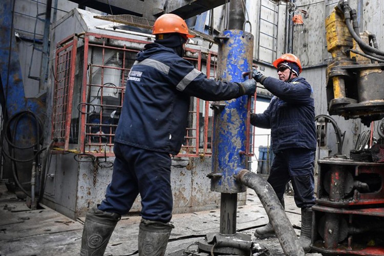AB, Rusya'ya petrol ambargosunda uzlaşı arıyor