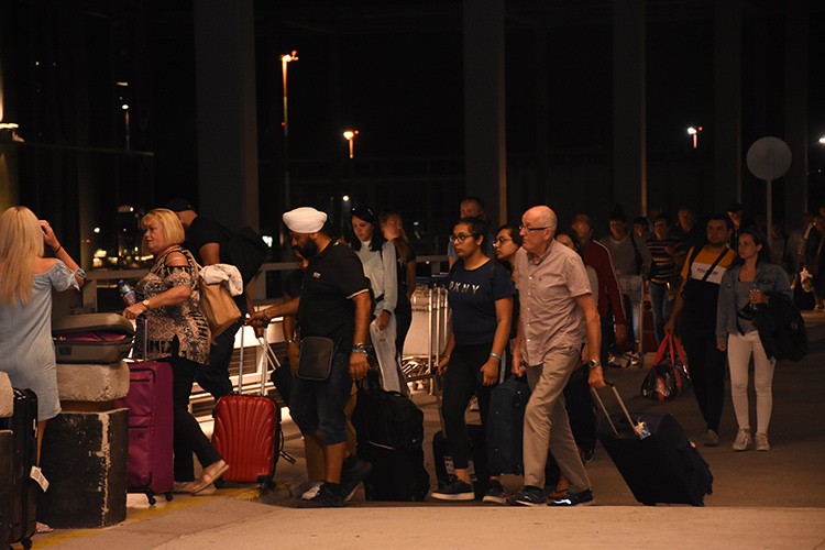 İflas turistleri perişan etti