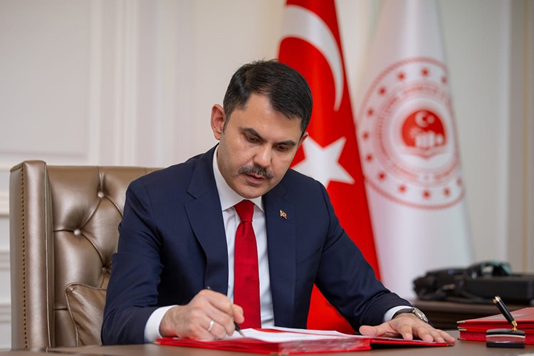 "Milletimizin uygun fiyatlı konutlarda oturması için çalışıyoruz"