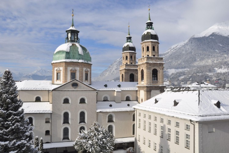 Karlar altında Innsbruck