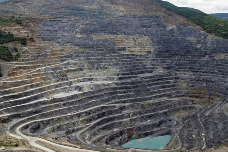 Maden ruhsatı sayısı 23 yılda 325 kat arttı