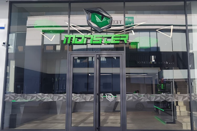 Monster Notebook KKTC pazarında online satışa başladı