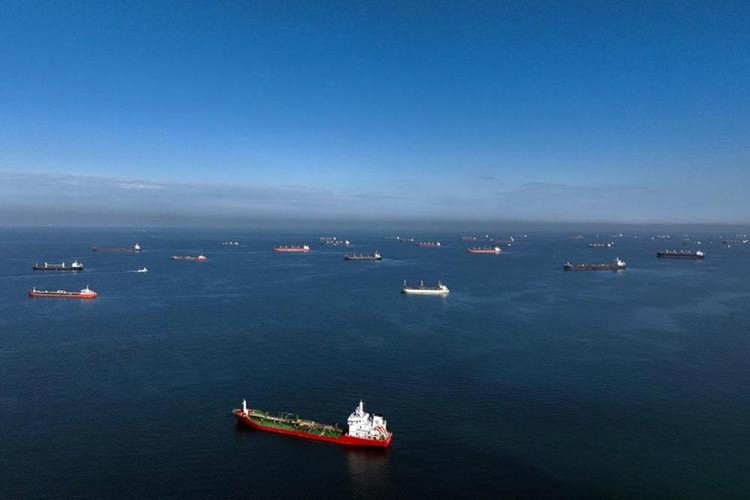 Tankerlerden 19'unun geçişi tamamlandı