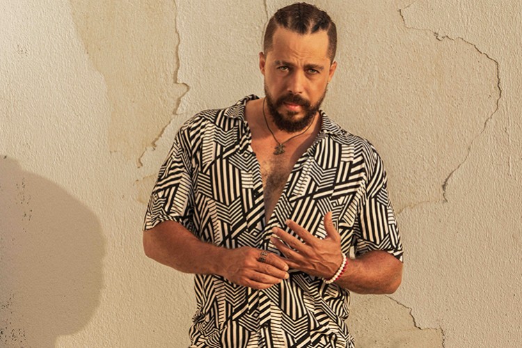 Tüyler ürperten marşı yeniden seslendirdi