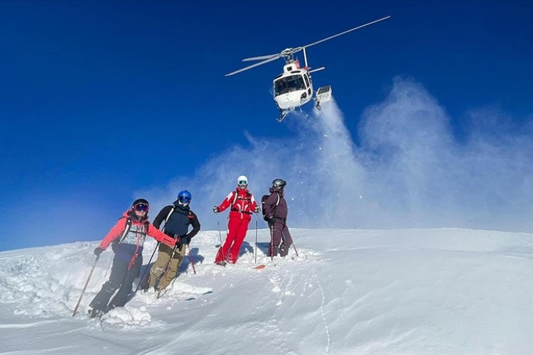 Kaçkar Dağları'nda "heliski" heyecanı devam ediyor