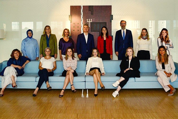 EY Girişimci Kadın Liderler Programı'na başvurular başladı