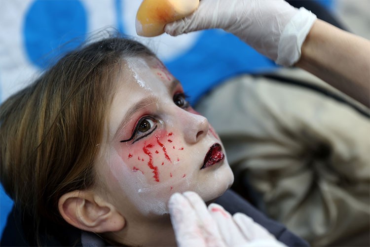 "Koleda" makyaj etkinliği ile başladı