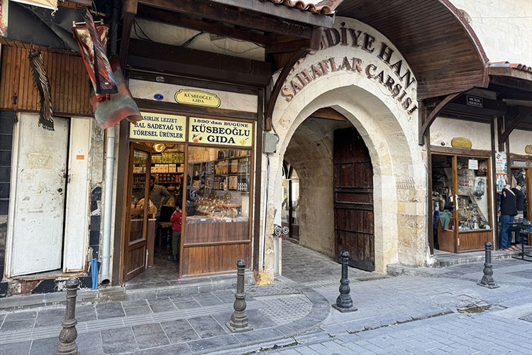 Tarihi handaki dükkan 5. kuşakla hizmette