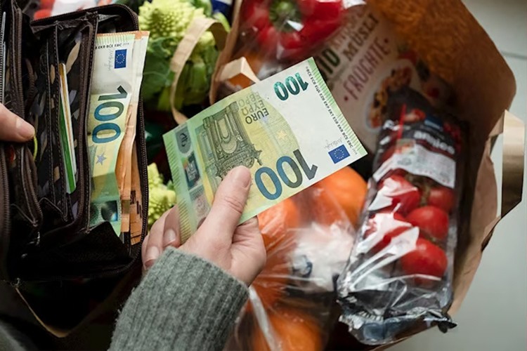 AB'e yıllık enflasyon martta yüzde 2,5'e çıktı