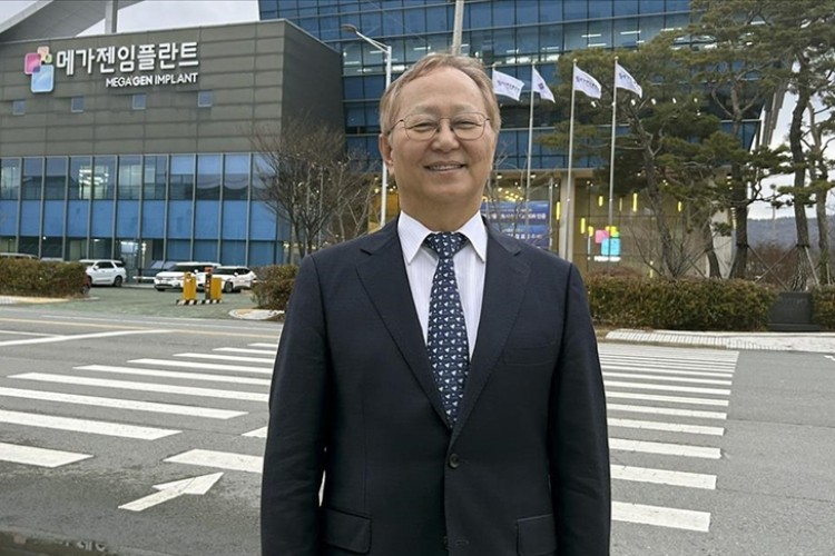 Güney Koreli implant firması Türkiye'ye sağlık yatırımına geliyor
