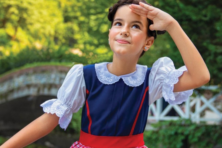 SANDIK KOKUSU'NUN TILSIM'I MİNA AKDİN'DEN MAG 23 NİSAN'A ÖZEL AÇIKLAMALAR