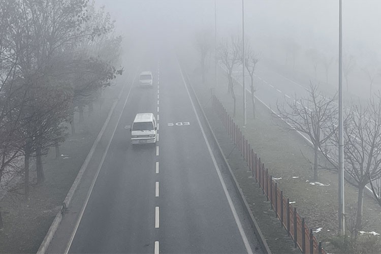 Düzce Ovası sisle kaplandı