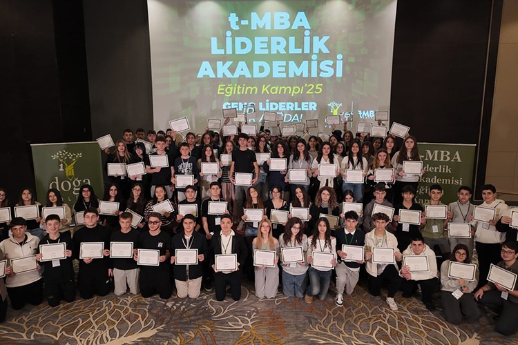 Liderlik Akademisi Eğitim Kampı'nda Genç liderler bir araya geldi