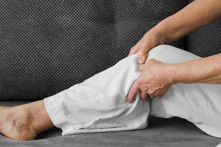 MENİSKÜSLER DE ÇEŞİTLİ SEBEPLERDEN DOLAYI YARALANABİLİR