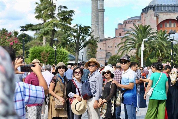Turist sayısı düştü
