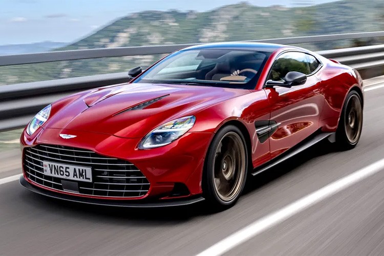 İngiliz Aston Martin ilk elektrikli aracını erteledi