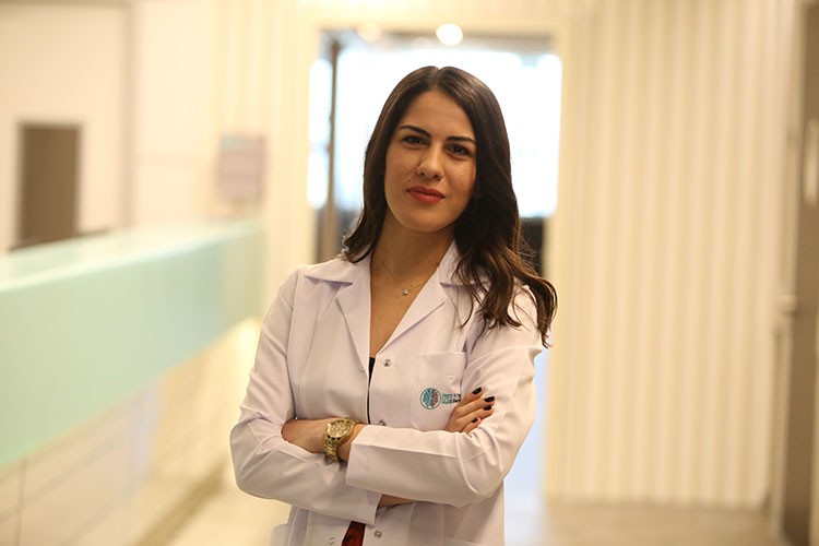 Kendini sevmekle narsisizm aynı şey değil!