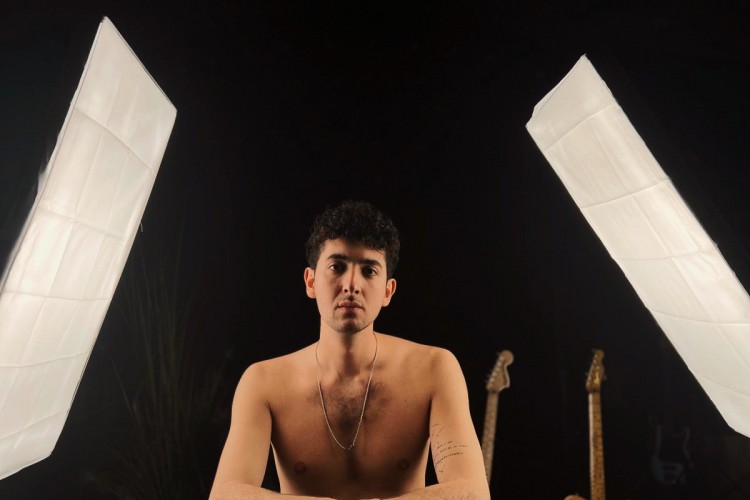 Genç sanatçı Etem'den yeni teklif