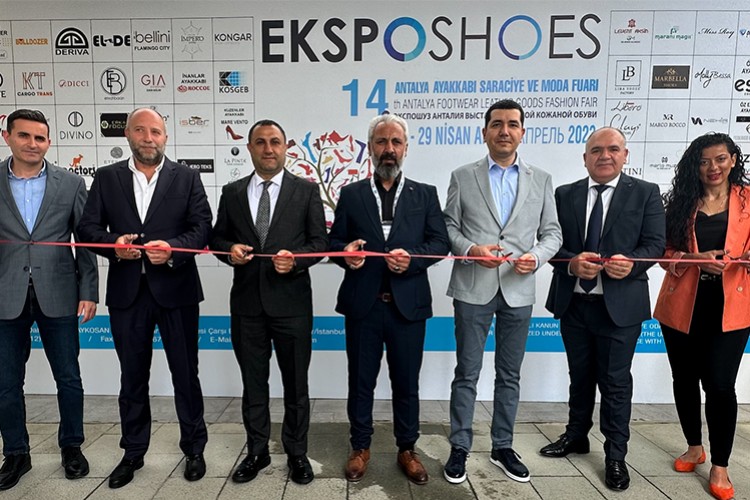 52 ülkeden yabancı alıcıyı ağırladı