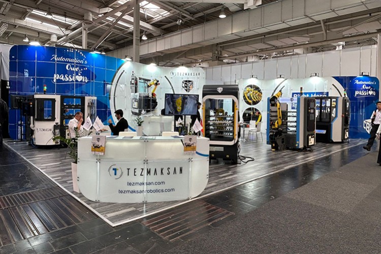 5 ülkede üretilen robot palet sistemini tanıttı